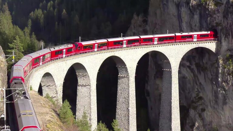 El impresionante tren más largo del mundo sorprende en Suiza